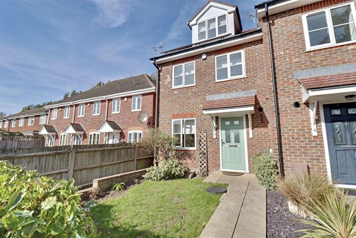 3 Bedroom Town House For Sale In The Edge, Portsmouth, PO6