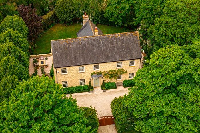 5 Bedroom Detached House For Sale In The Green, Deanshanger, Northamptonshire, MK19