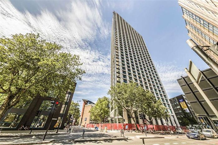 1 Bedroom Flat To Rent In Southwark Bridge Road, Borough, SE1