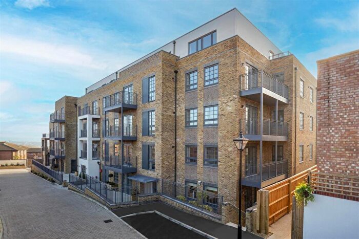 1 Bedroom Apartment For Sale In Apartment, Lightfield, Barnet, EN5