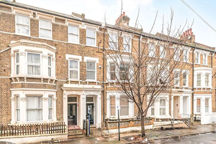 2 Bedroom Flat For Sale In Clitheroe Road, Stockwell, SW9