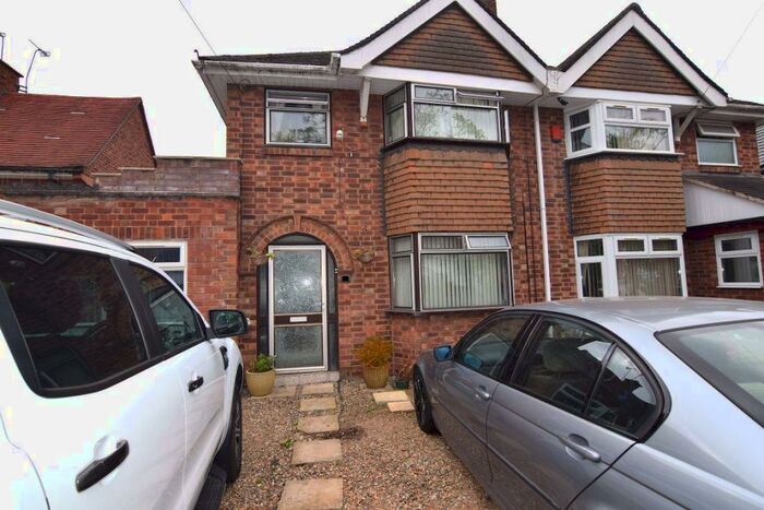4 Bedroom Semi-Detached House To Rent In Grosvenor Road, Leamington Spa, CV31