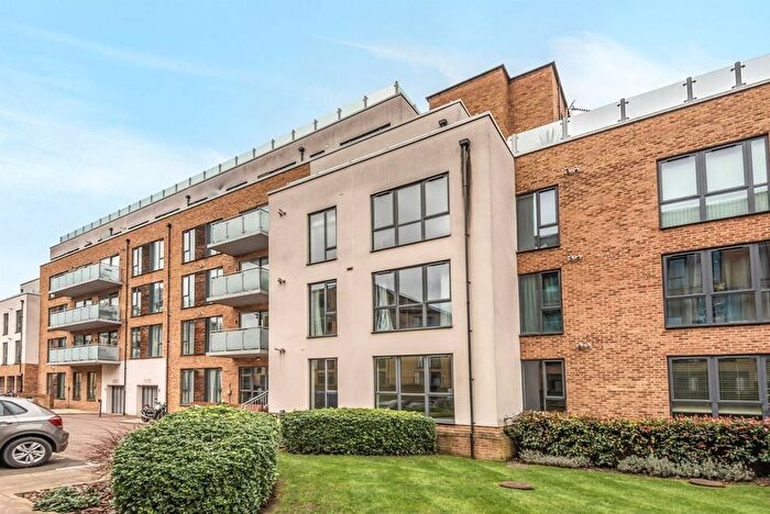 2 Bedroom Flat To Rent In Eltringham Street, Wandsworth, SW18