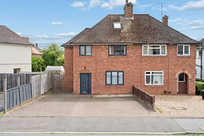 4 Bedroom Semi-Detached House For Sale In Newfield Road, Marlow, SL7