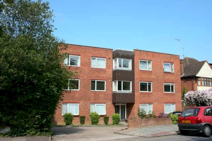 1 Bedroom Flat To Rent In Woodside Avenue, London, N12