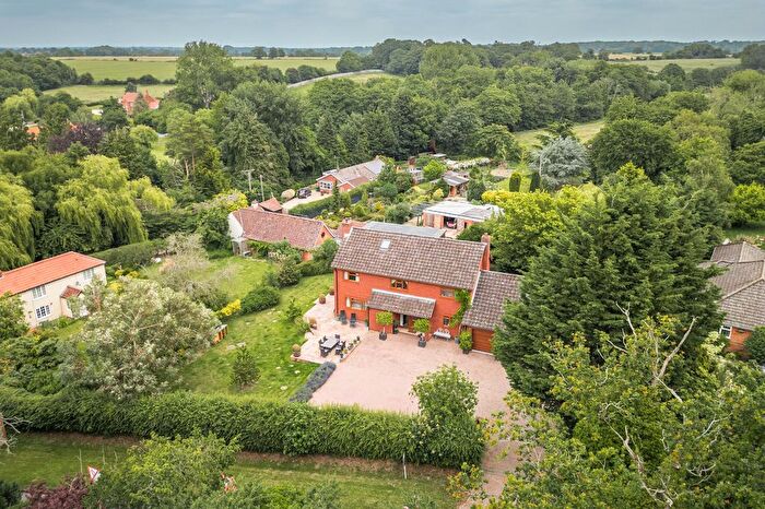 6 Bedroom Detached House For Sale In Fakenham Road, East Bilney, Dereham, NR20