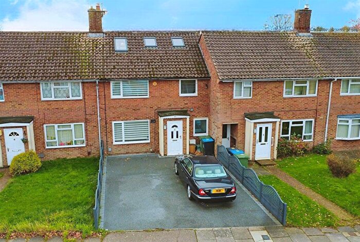 4 Bedroom Terraced House For Sale In Hawthorne Lane, Warners End, HP1