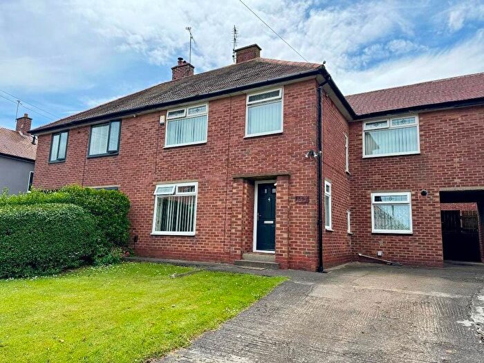 4 Bedroom Semi-Detached House To Rent In Links Road, North Shields, NE30