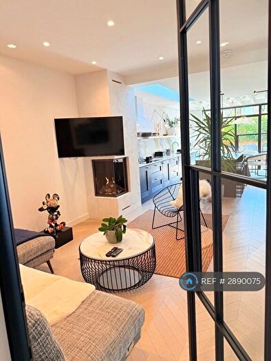 4 Bedroom End Of Terrace House To Rent In Foxbury Road, Bromley, BR1