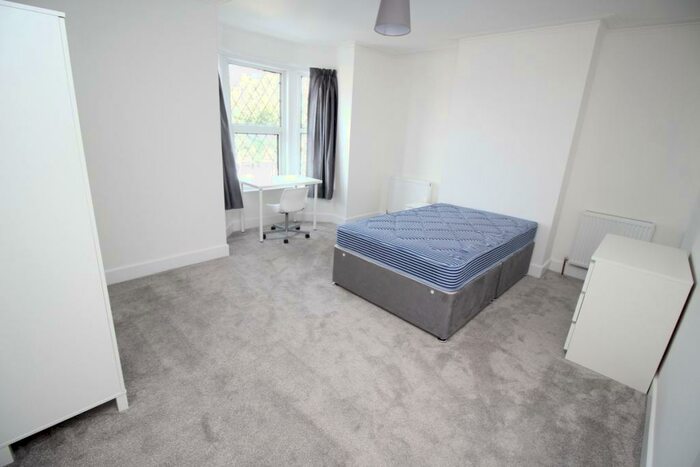 1 Bedroom Property To Rent In Francis Avenue, Southsea, Hampshire, PO4