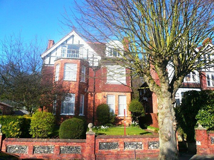 2 Bedroom Flat To Rent In Castle Avenue, Dover, CT16