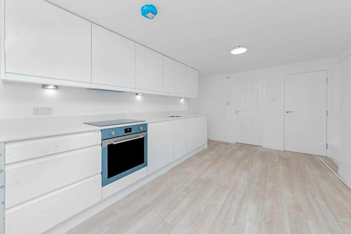 Flat To Rent In Finchley Road, Temple Fortune, NW11