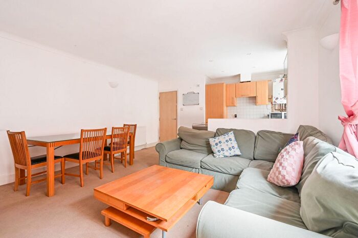 1 Bedroom Flat To Rent In Maples Place, Whitechapel, London, E1