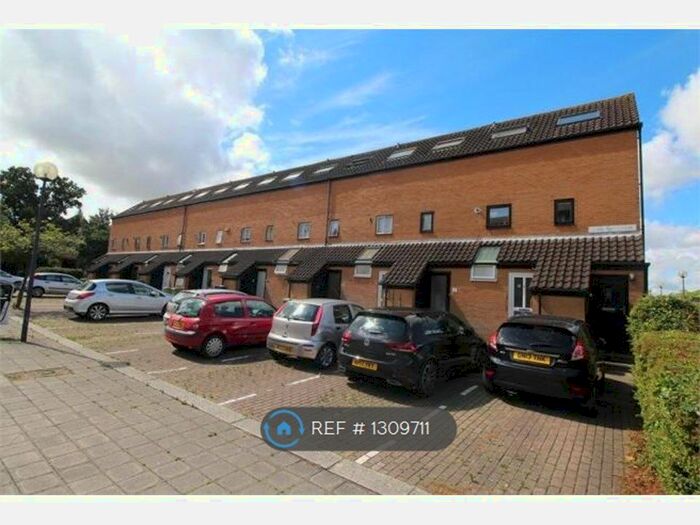 1 Bedroom Maisonette To Rent In North Twelfth Street, Milton Keynes MK9