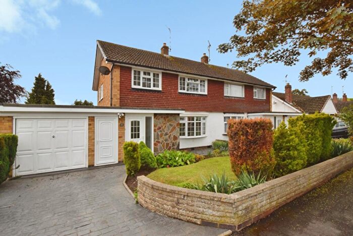 3 Bedroom Semi Detached House For Sale In Gloucester Crescent, Wigston, Leicestershire, LE18