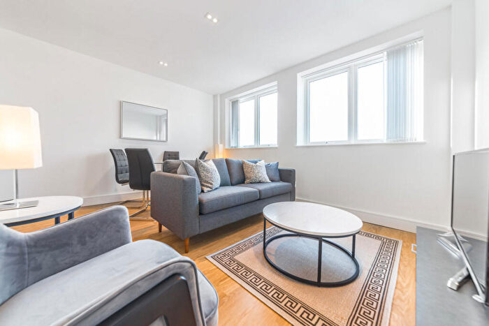 Flat To Rent In Fairfield Road, Essex, CM14