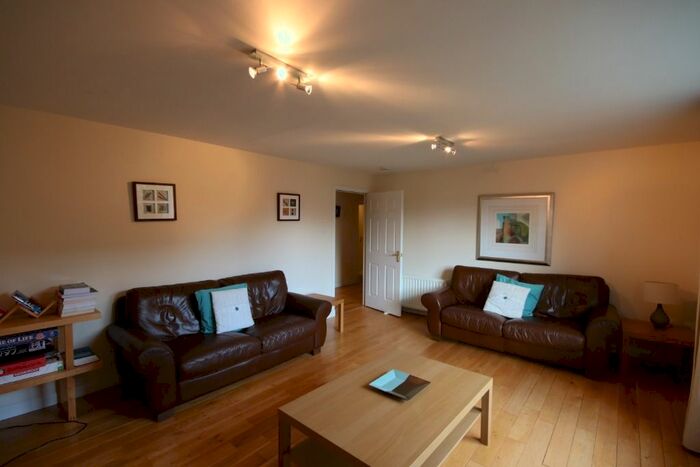 3 Bedroom Flat To Rent In Mary Elmslie Court, City Centre, Aberdeen, AB24