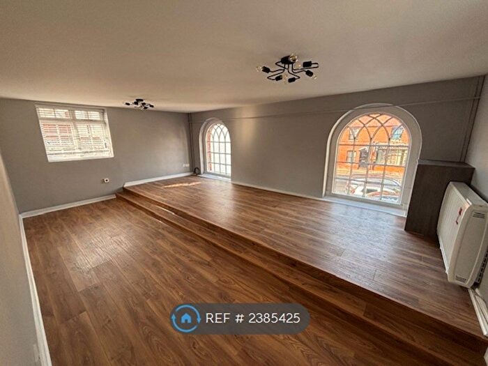 2 Bedroom Flat To Rent In The Hundred, Romsey, SO51