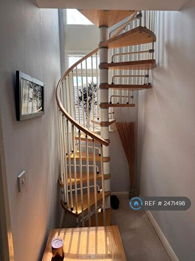 2 Bedroom Flat To Rent In Lovers Lane, Newark, NG24