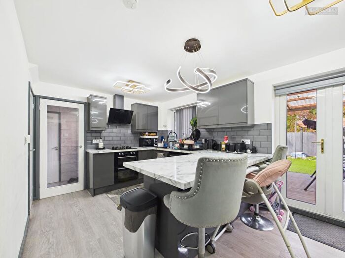 3 Bedroom Detached House For Sale In Flamborough Close, Woodston, Peterborough, PE2