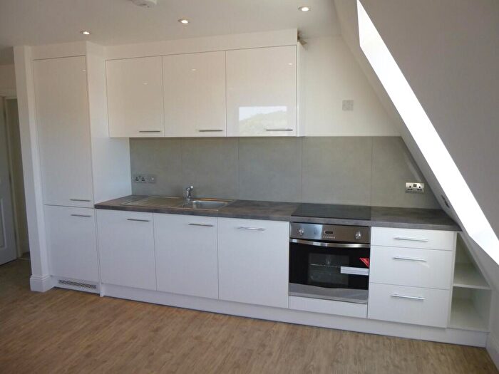 1 Bedroom Apartment To Rent In Lyons Court, Dorking, Surrey, RH4