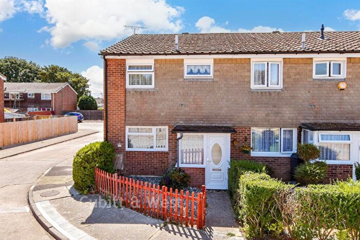 3 Bedroom End Of Terrace House For Sale In Joyce Close, Wick, West Sussex, BN17