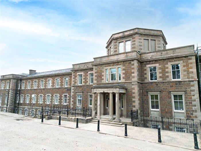 2 Bedroom Flat For Sale In James Murray Apartments, Muirhall Road, Perth, PH2