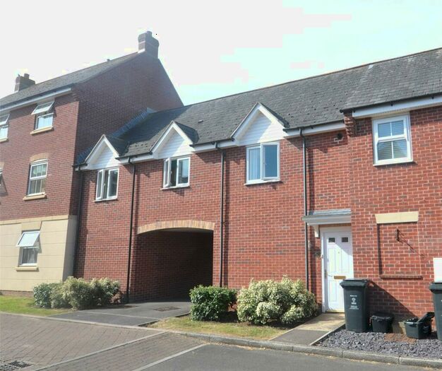 2 Bedroom Apartment To Rent In Stackpole Crescent, Swindon, SN25