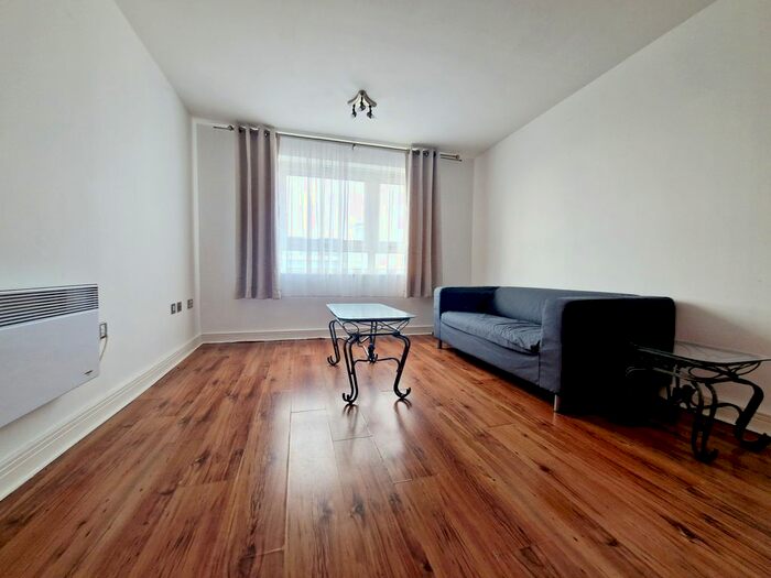 1 Bedroom Flat To Rent In Hainault Street, Ilford, IG1