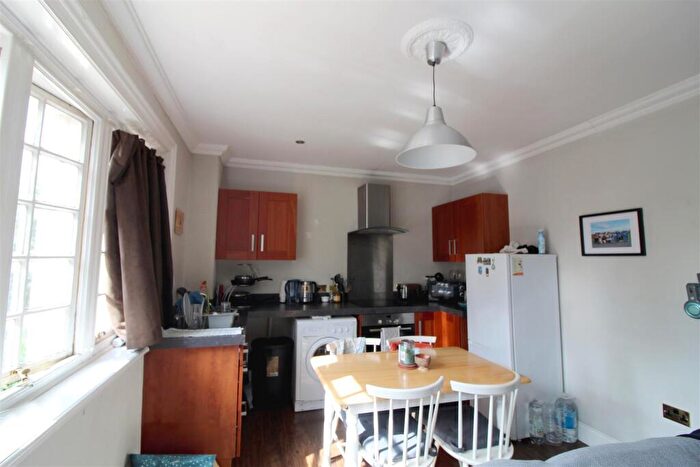 1 Bedroom House To Rent In London Road, Leicester, LE2