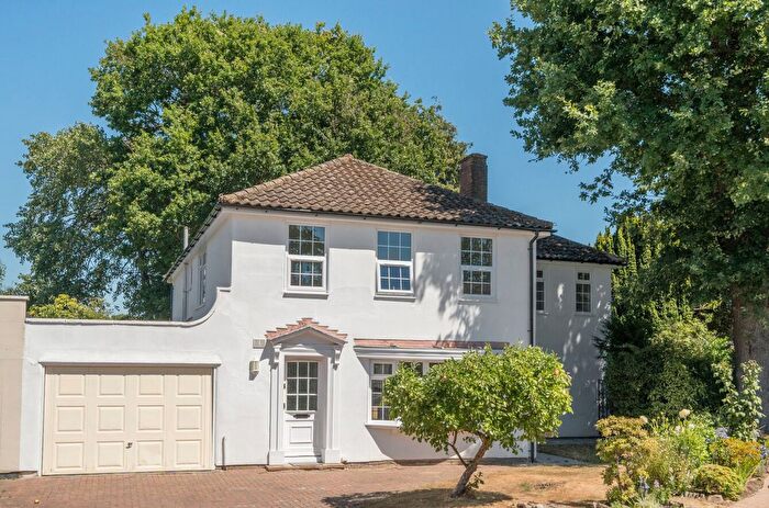 4 Bedroom Detached House For Sale In Lime Grove, Crofton Heath, Orpington, Kent, BR6