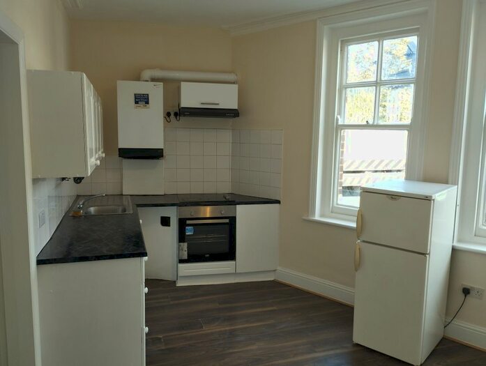 1 Bedroom Flat To Rent In Bedford Hill, London, SW12