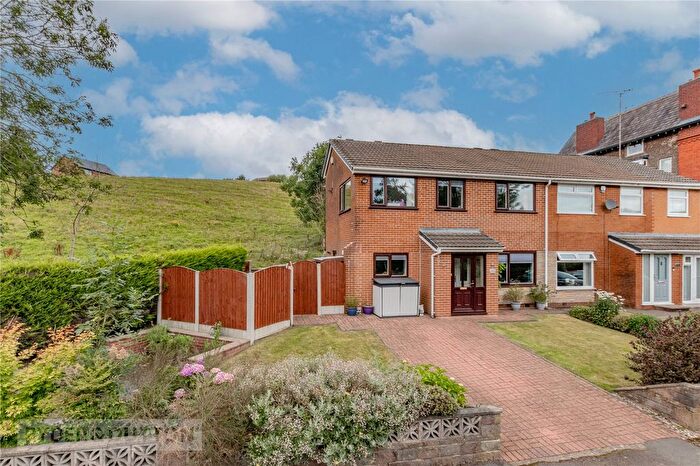 3 Bedroom Semi-detached House For Sale In Waterworks Road, Strinesdale, Oldham, OL4