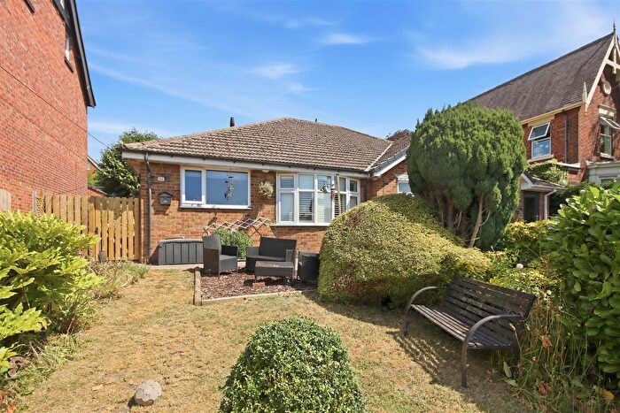 2 Bedroom Semi-Detached Bungalow For Sale In Ashgate Road, Ashgate, Chesterfield, S40