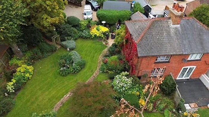 3 Bedroom Cottage For Sale In Place Cottages, Rettendon Common, CM3
