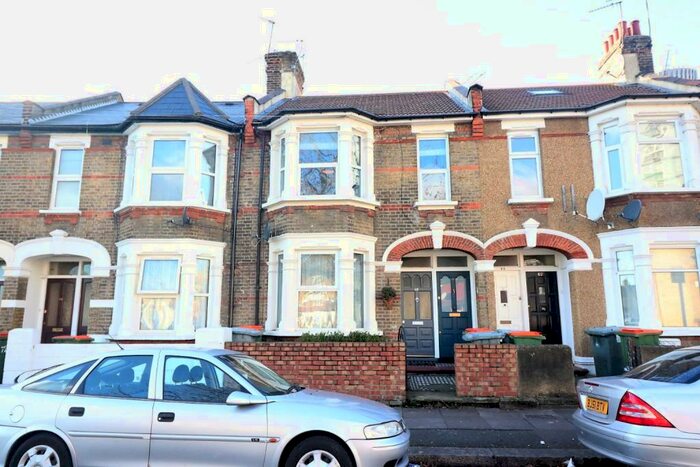 1 Bedroom Apartment To Rent In Bisson Road, Stratford, E15