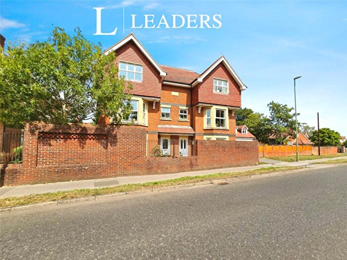 2 Bedroom Flat To Rent In Chalford Grange, Fareham, Hampshire, PO15