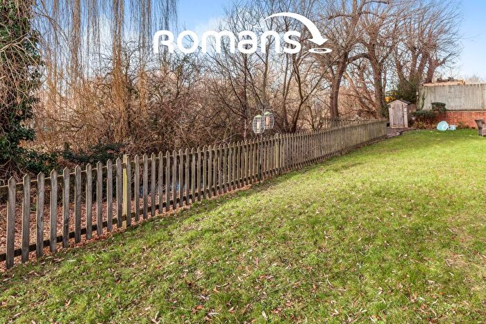 2 Bedroom Apartment To Rent In Blackamoor Lane, SL6