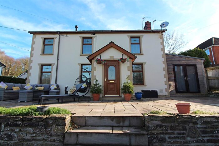 3 Bedroom Detached House For Sale In Woodland Place, Pengam, Blackwood, NP12