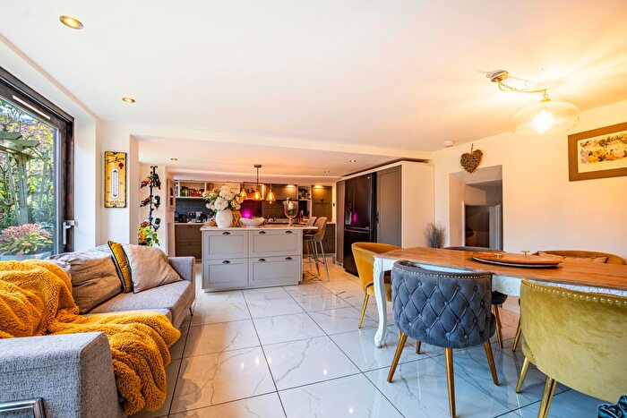 3 Bedroom Cottage For Sale In Main Road, Long Bennington, Nottinghamshire, NG23