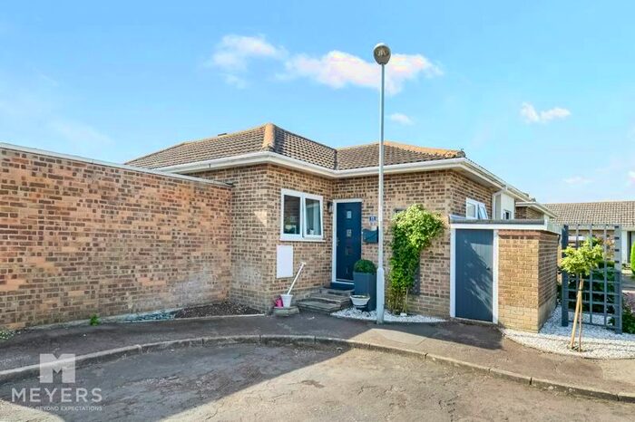 2 Bedroom Bungalow For Sale In Jeremy Close, Wool, BH20