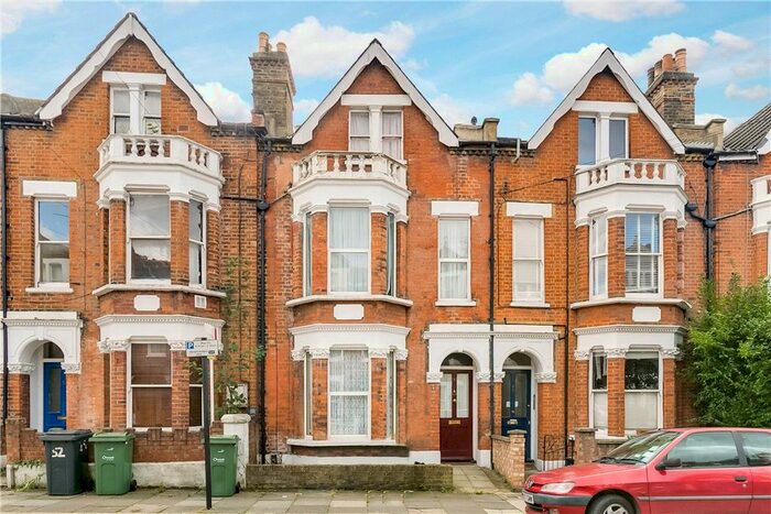 2 Bedroom Flat To Rent In Hemberton Road, Clapham, SW9