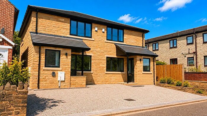 3 Bedroom Semi-detached House To Rent In Peterborough Road, Bradford, BD2