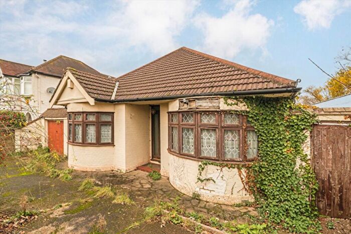 3 Bedroom House For Sale In Ember Farm Way, East Molesey, KT8