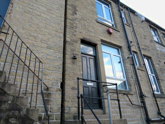 Studio To Rent In Lilly Street, Sowerby Bridge, HX6