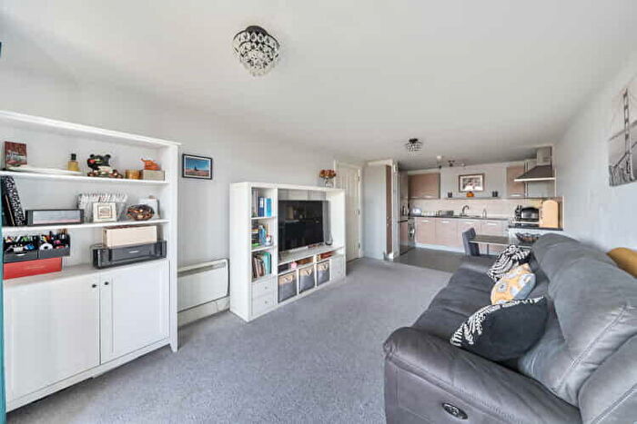 1 Bedroom Flat For Sale In Forum House, Hatfield, Hertfordshire, AL10