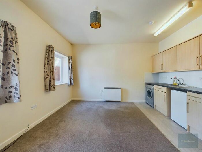 Studio To Rent In Avonfield Avenue, Bradford-On-Avon, BA15