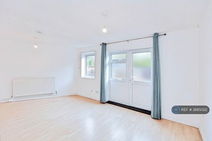 4 Bedroom Terraced House To Rent In Leighton, Orton Malborne, Peterborough, PE2