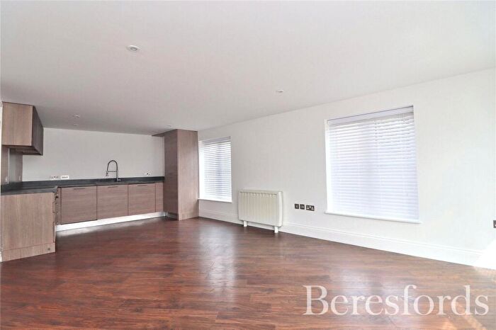 2 Bedroom Apartment To Rent In Springfield Road, CM2
