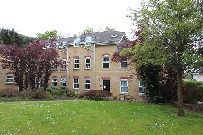 2 Bedroom Apartment For Sale In Cambridge Court, Tapster Street, High Barnet, Herts, EN5